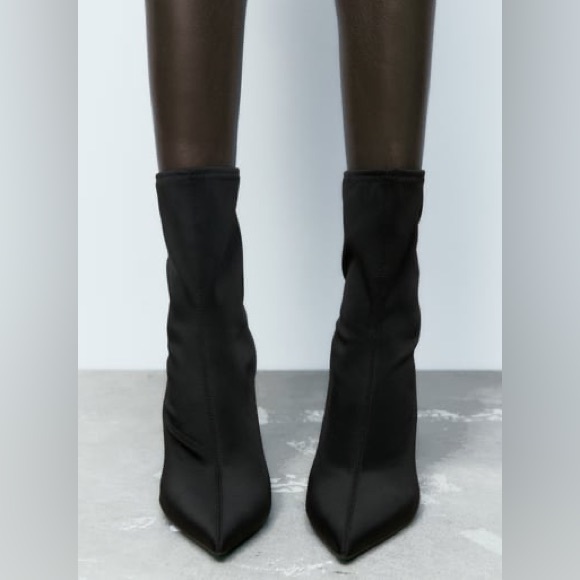Zara NWT black stretch fabric ankle stiletto heeled pointy toe boots - Picture 7 of 7